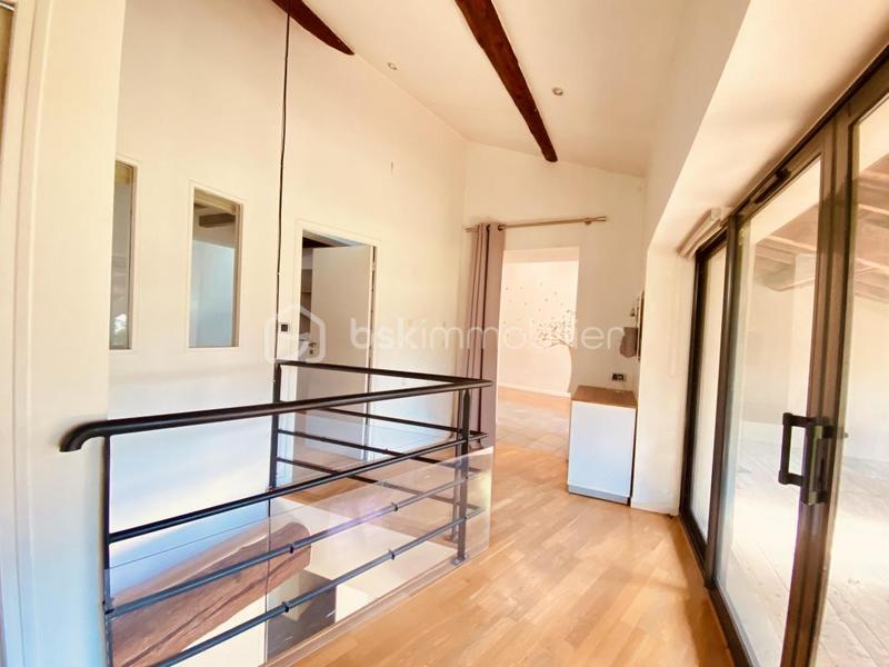 Propriété - 170 m² - 6 pièces