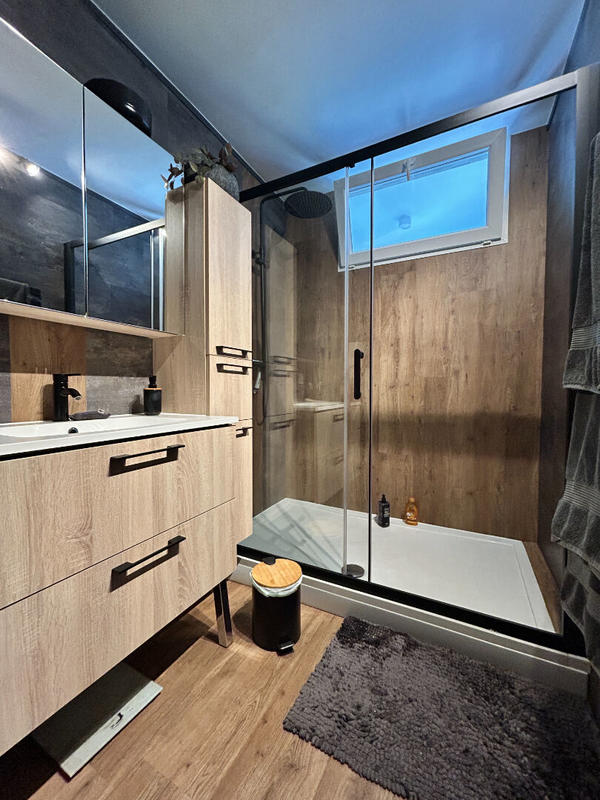 Appartement - 94 m² - 5 pièces