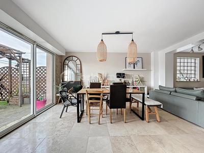 Villa - 160 m² - 8 pièces