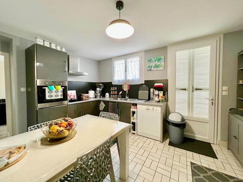 Immeuble - 260 m² - 10 pièces