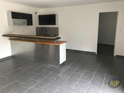 Maison - 280 m² - 9 pièces