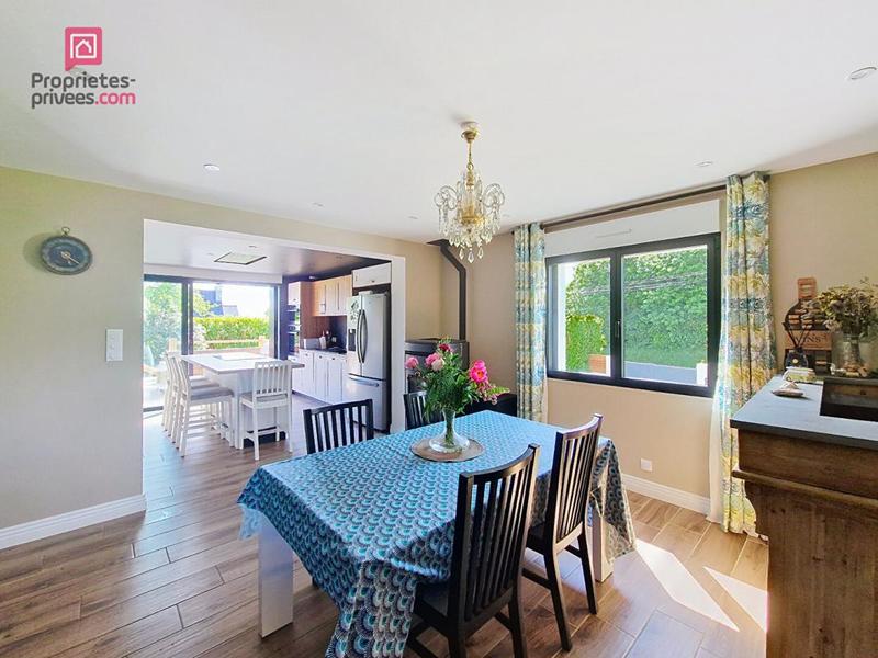 Maison - 150 m² - 8 pièces