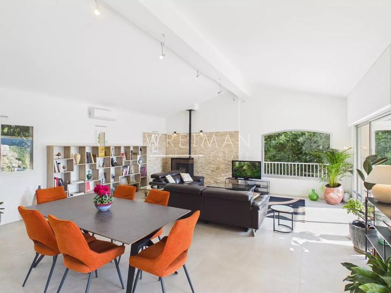 Maison - 170 m² - 6 pièces