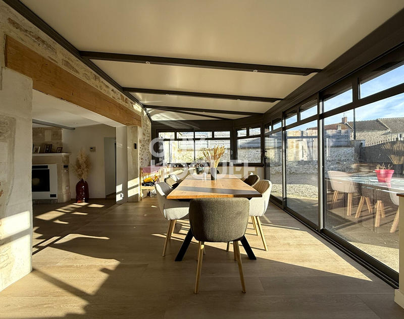 Maison - 180 m² - 6 pièces