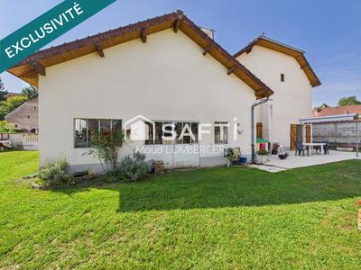 Maison de village - 215 m² - 8 pièces