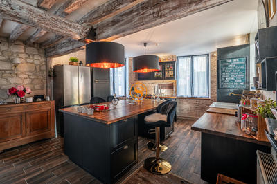 Maison - 183 m² - 7 pièces