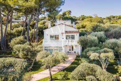 Villa - 257 m² - 4 pièces