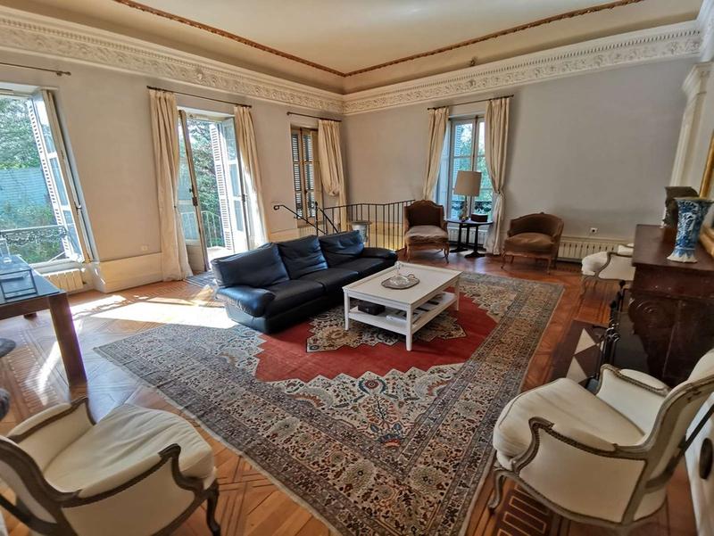 Appartement - 232 m² - 7 pièces