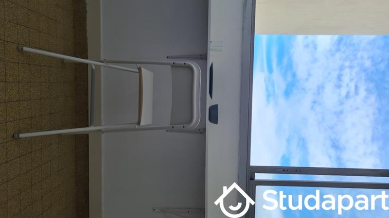 Chambre - 13 m² - 1 pièce