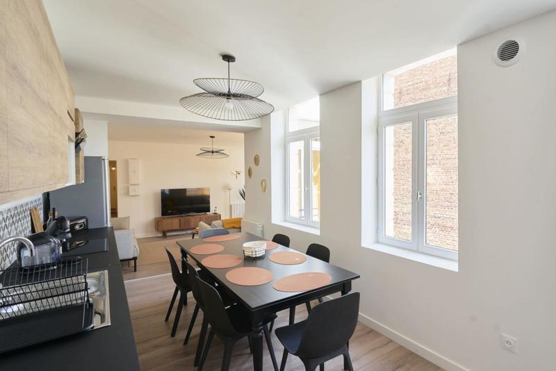 Appartement - 140 m² - 8 pièces