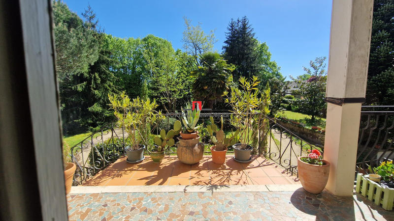 Maison - 354 m² - 10 pièces