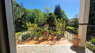 Maison - 354 m² - 10 pièces