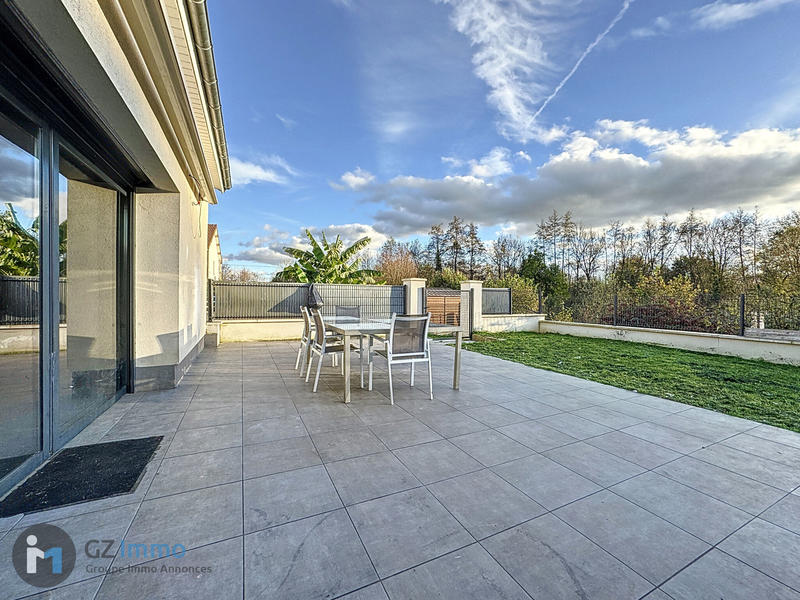 Maison - 214 m² - 7 pièces