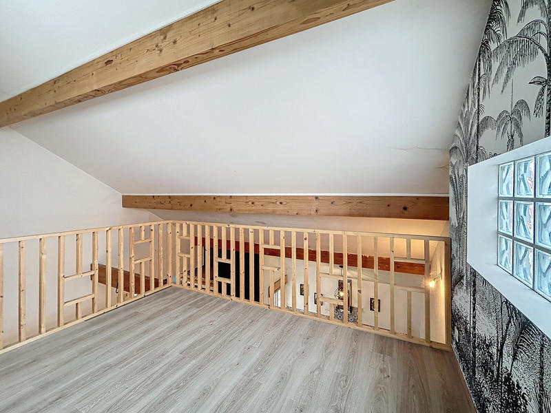 Maison - 140 m² - 5 pièces