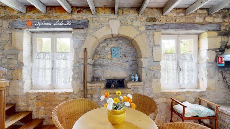 Maison - 319 m² - 10 pièces