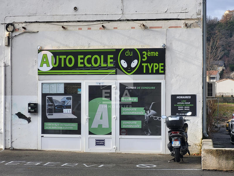 Local commercial - 50 m² - 2 pièces