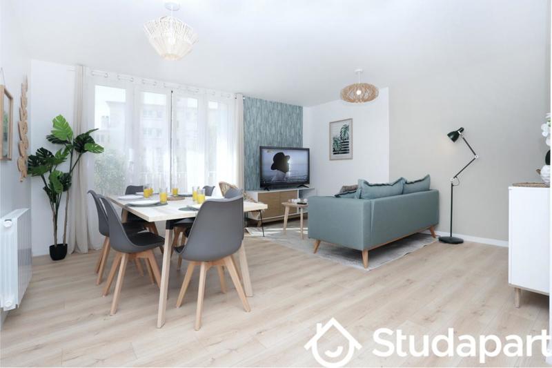 Chambre - 11 m² - 1 pièce