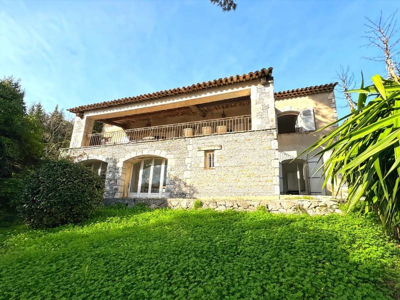Villa - 180 m² - 5 pièces