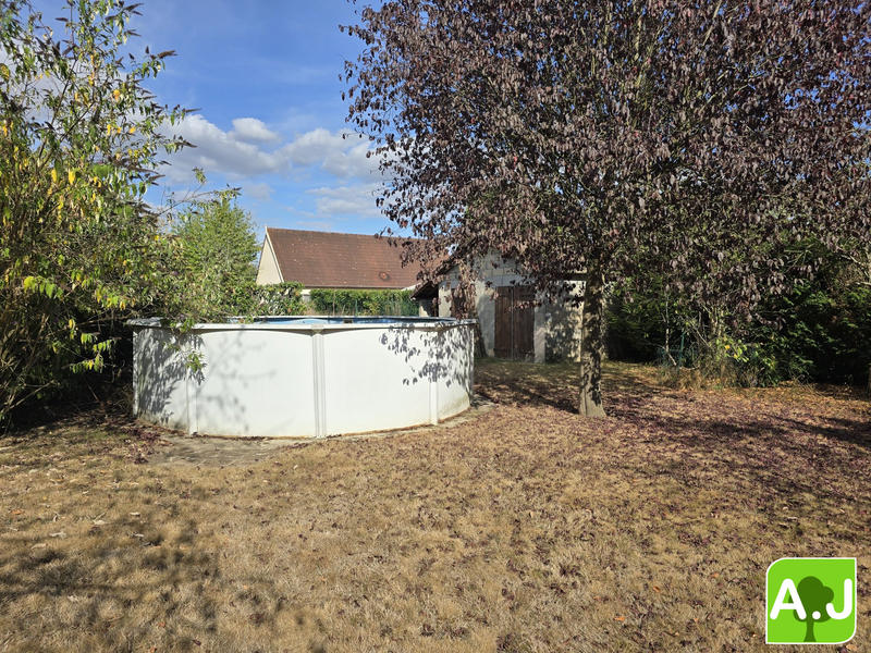 Maison traditionnelle - 137 m² - 8 pièces