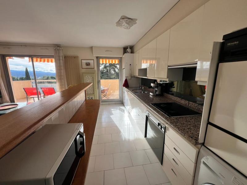 Appartement - 101 m² - 4 pièces