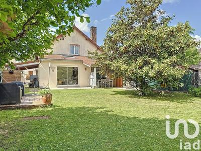 Maison - 142 m² - 6 pièces