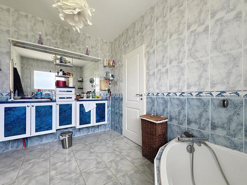 Maison - 294 m² - 6 pièces