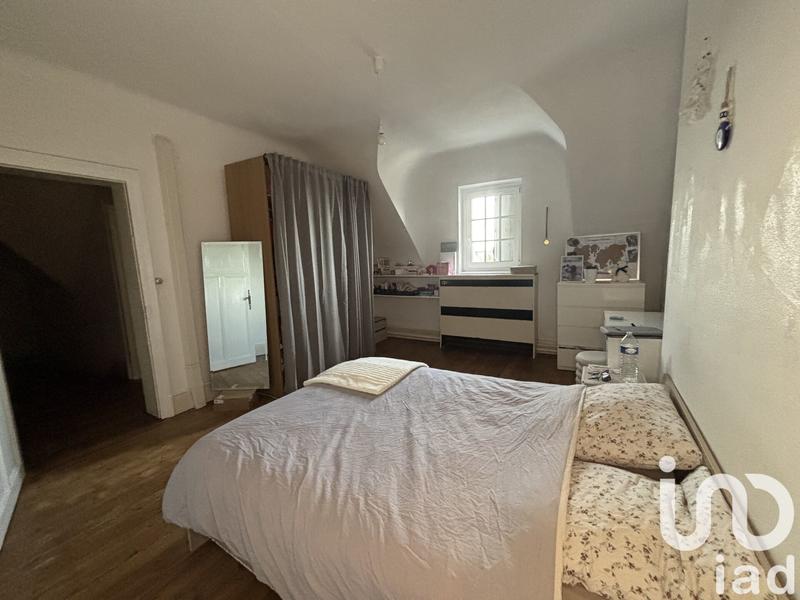 Maison - 225 m² - 7 pièces