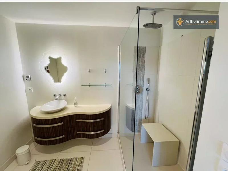 Appartement - 110 m² - 3 pièces