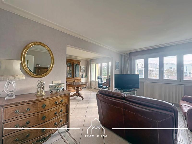 Appartement - 96 m² - 4 pièces