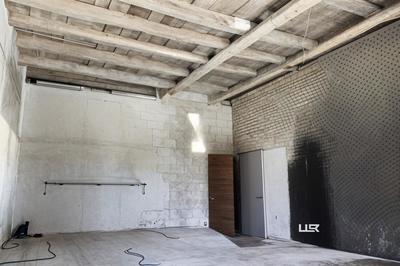 Grange - 160 m² - 1 pièce