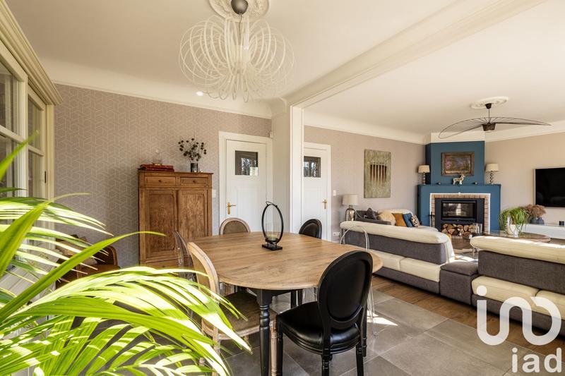 Maison - 260 m² - 9 pièces