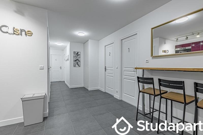 Chambre - 10 m² - 1 pièce