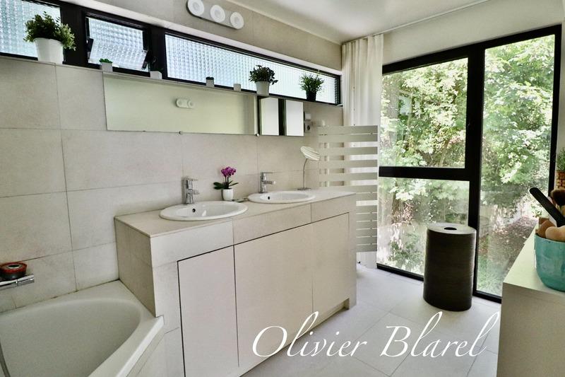 Maison d'architecte - 237 m² - 8 pièces