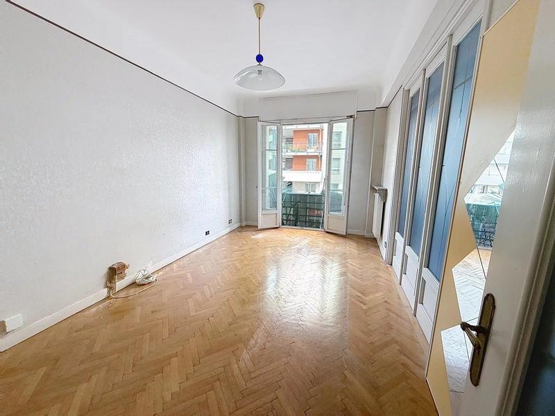 Appartement - 82 m² - 3 pièces