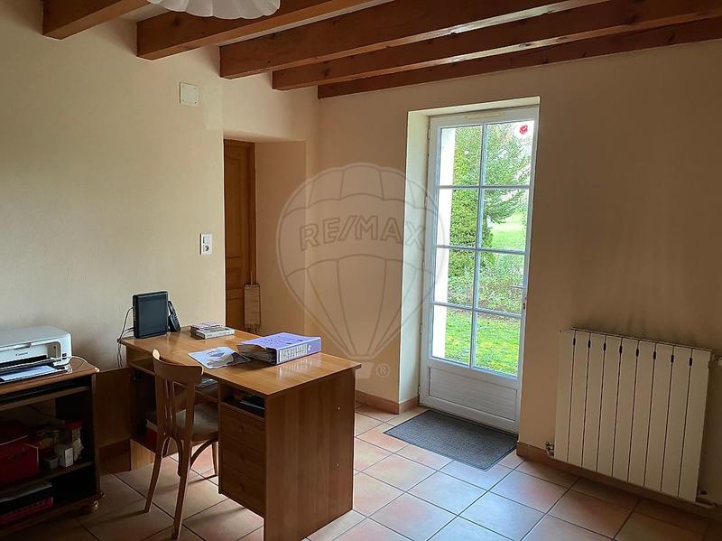 Maison - 212 m² - 7 pièces