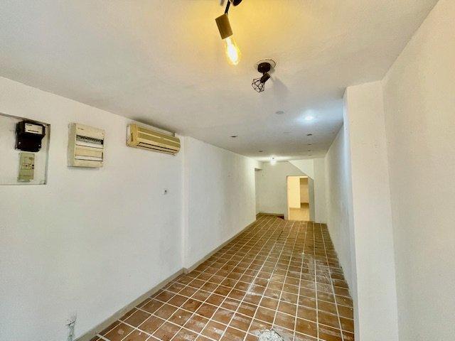 Local d'activités - 57 m² - 3 pièces