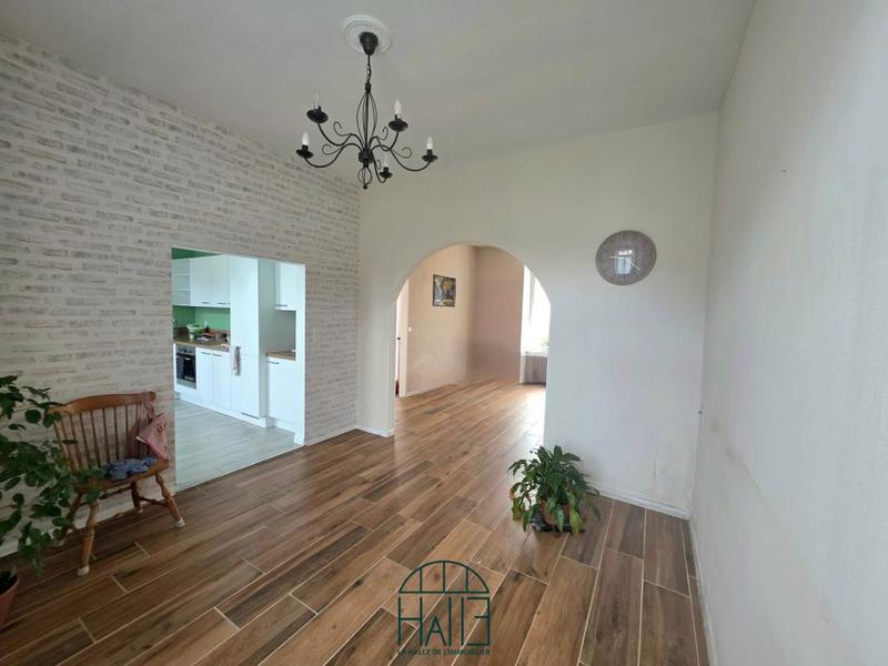 Demeure - 91 m² - 5 pièces