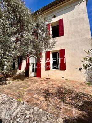 Maison - 450 m² - 16 pièces