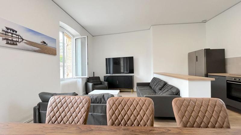 Appartement - 101 m² - 4 pièces