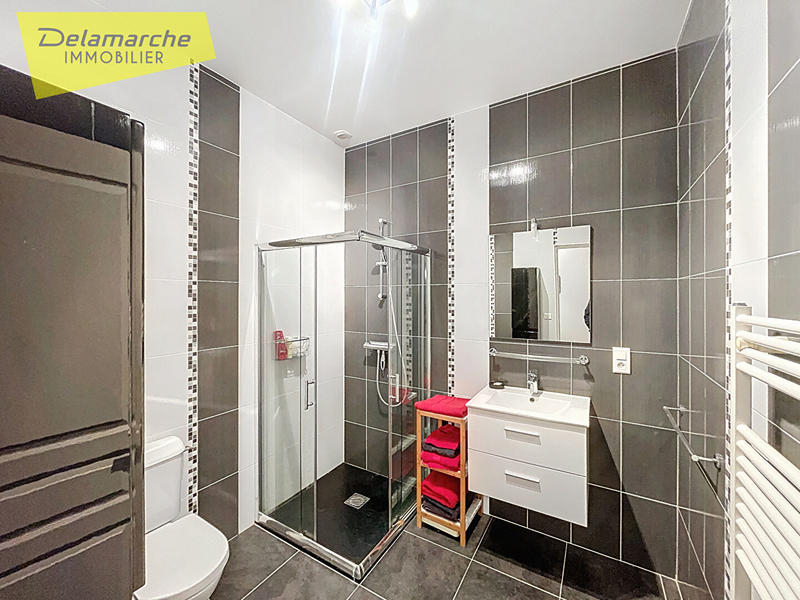 Maison - 294 m² - 9 pièces