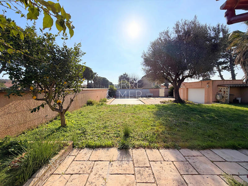 Maison - 240 m² - 7 pièces