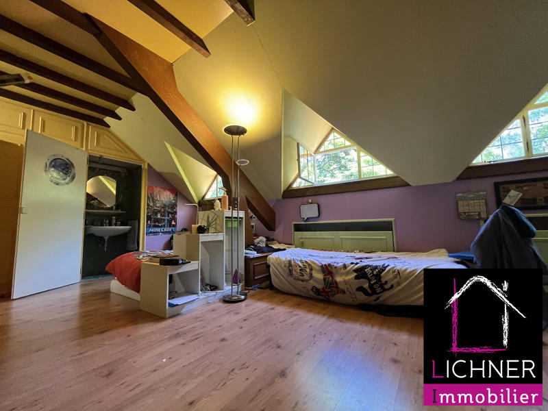 Maison - 373 m² - 10 pièces