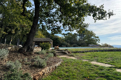 Maison - 200 m² - 2 pièces