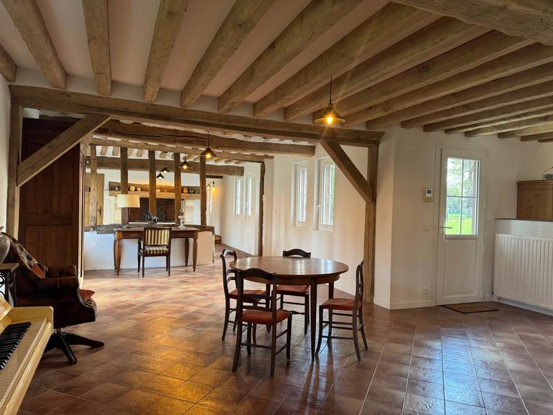 Maison - 294 m² - 10 pièces