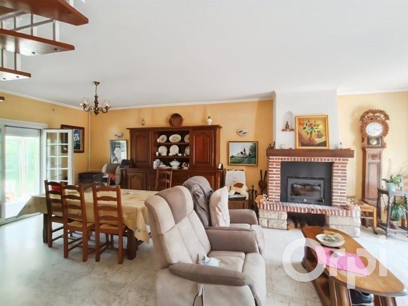 Maison - 137 m² - 6 pièces