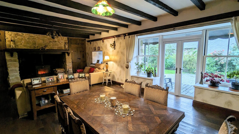 Maison - 180 m² - 6 pièces