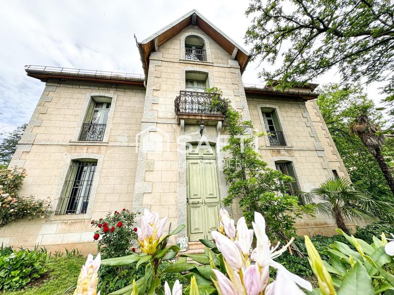 Maison de maîtres - 430 m² - 17 pièces