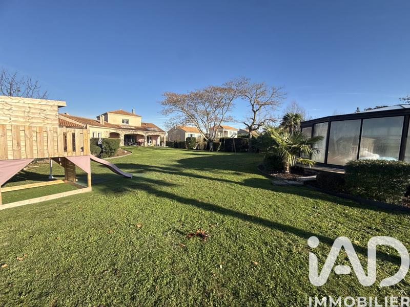 Maison de maîtres - 360 m² - 8 pièces