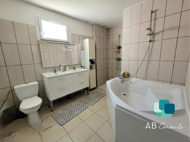 Maison traditionnelle - 138 m² - 5 pièces