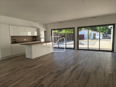 Villa - 150 m² - 5 pièces